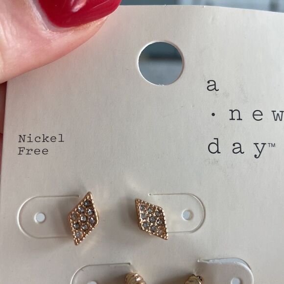 a.new.day 3 earrings gold color NWT - Picture 3 of 5